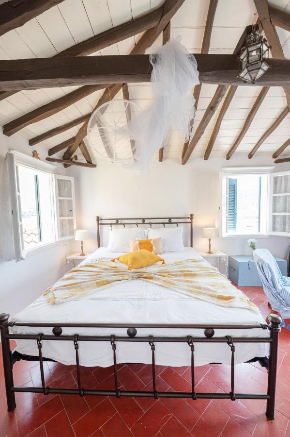 Traditional House Under The Clock Tower With Sweet View Poros Town Eksteriør billede