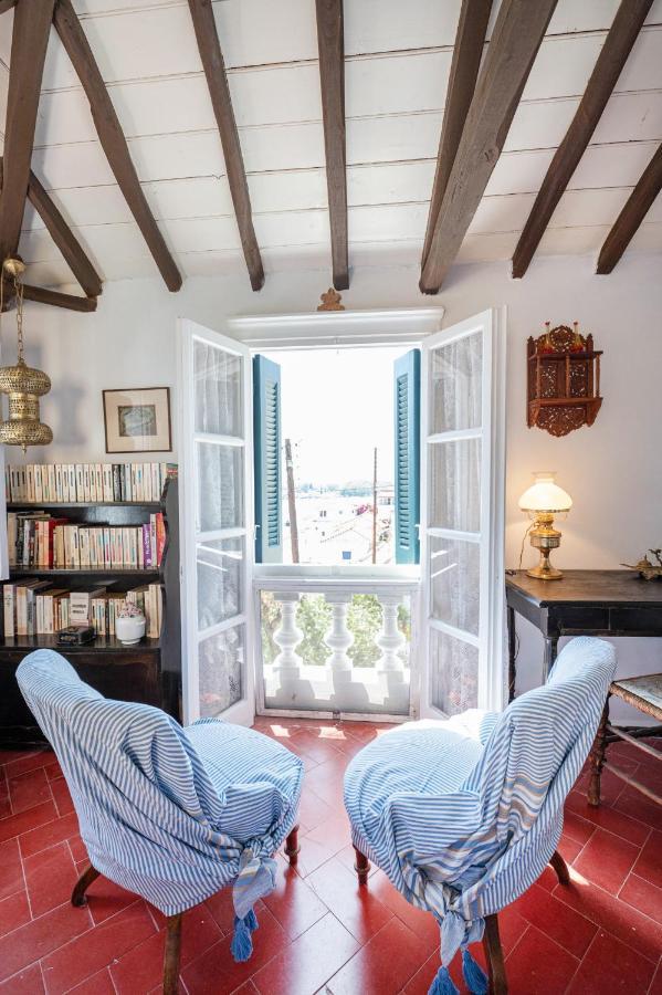 Traditional House Under The Clock Tower With Sweet View Poros Town Eksteriør billede