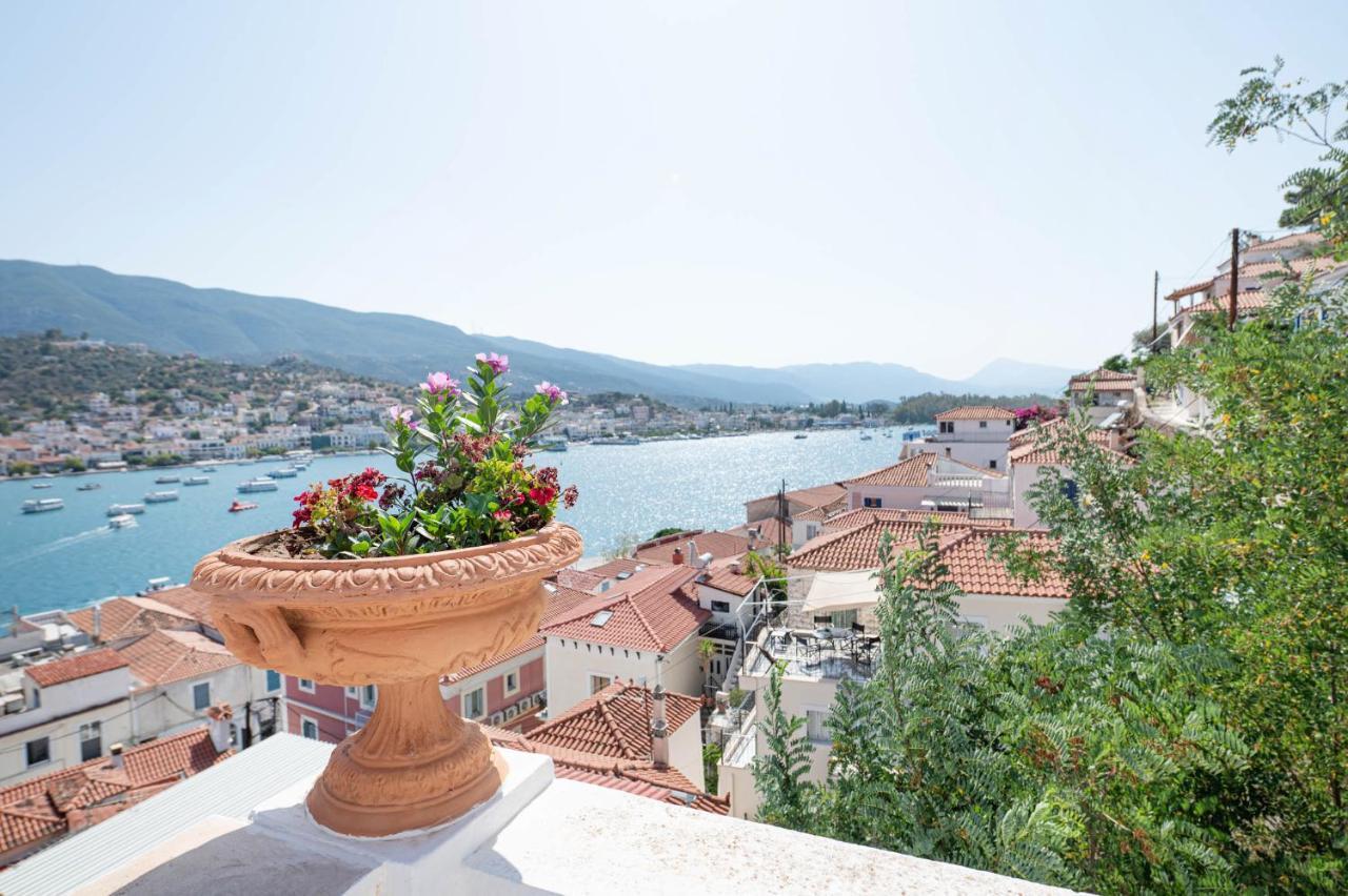 Traditional House Under The Clock Tower With Sweet View Poros Town Eksteriør billede