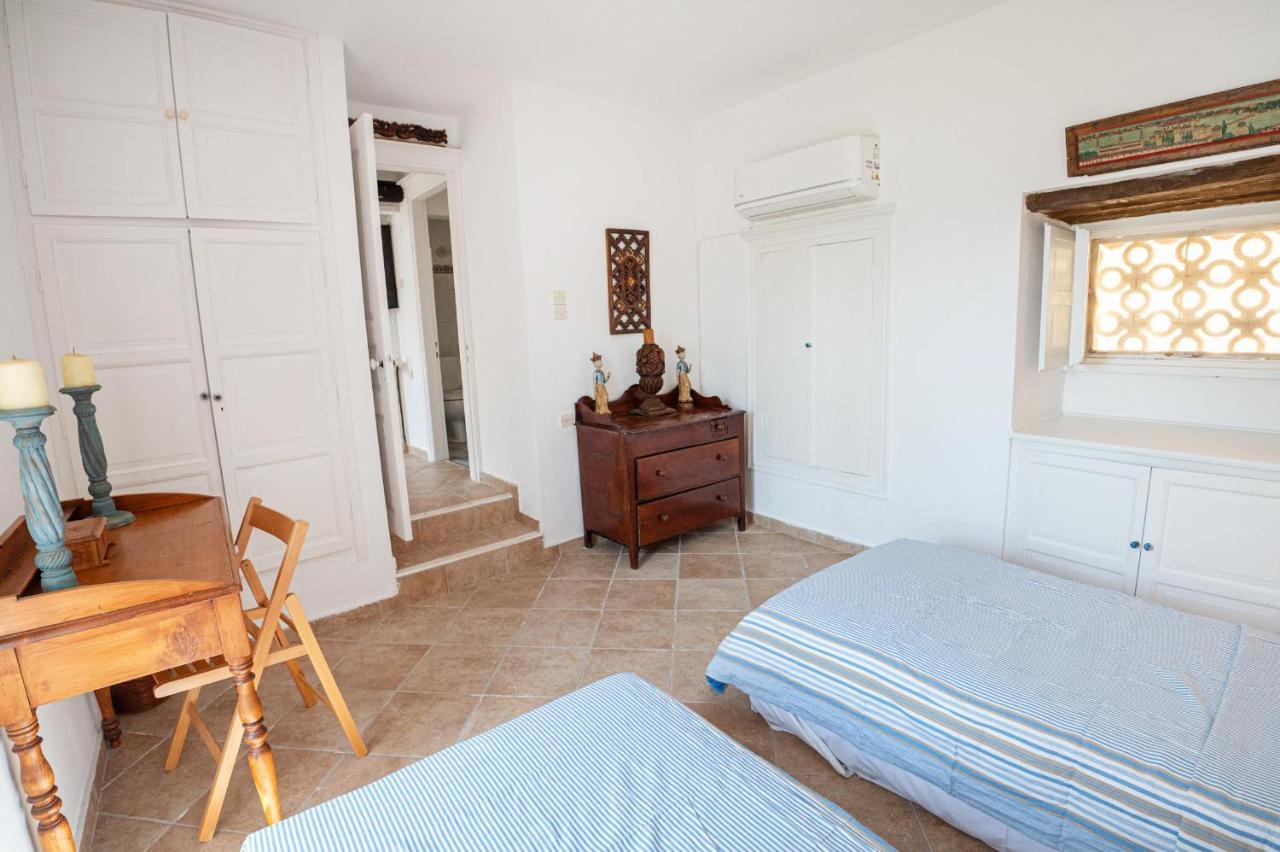 Traditional House Under The Clock Tower With Sweet View Poros Town Eksteriør billede