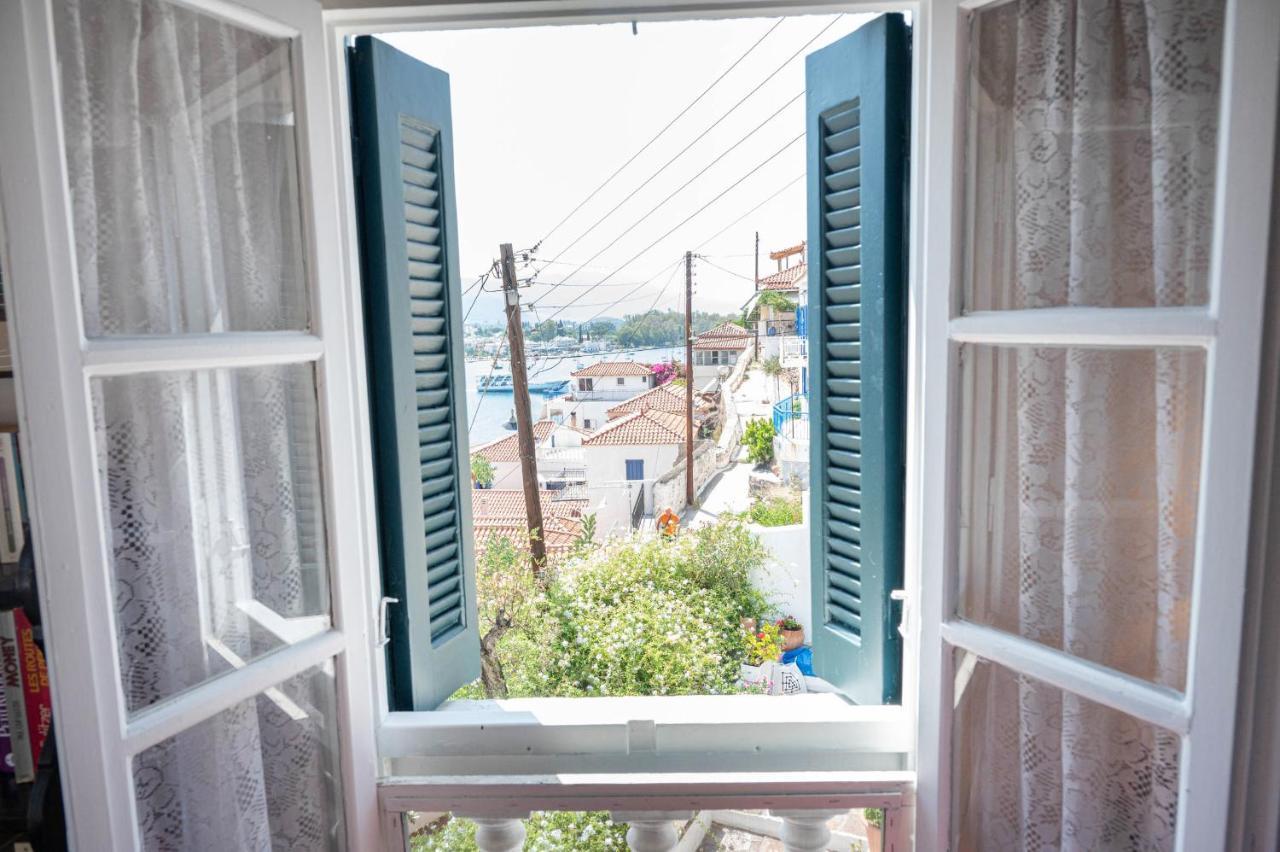 Traditional House Under The Clock Tower With Sweet View Poros Town Eksteriør billede