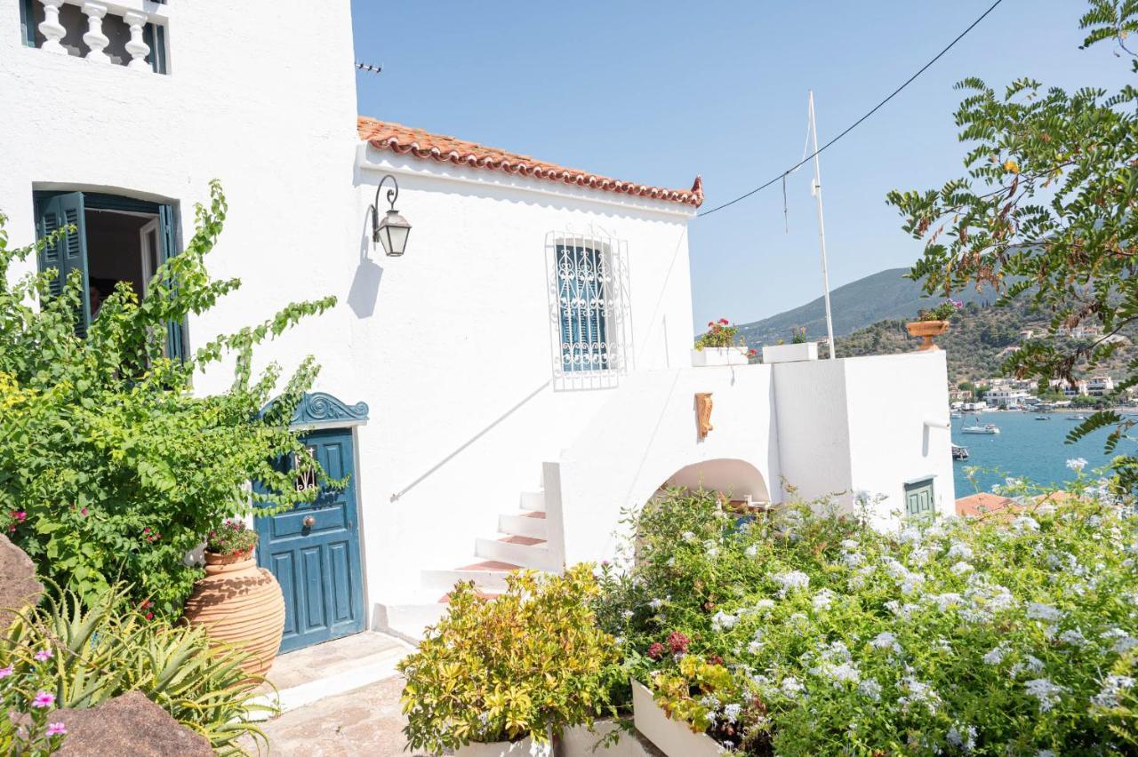 Traditional House Under The Clock Tower With Sweet View Poros Town Eksteriør billede