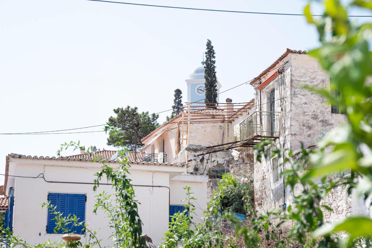 Traditional House Under The Clock Tower With Sweet View Poros Town Eksteriør billede