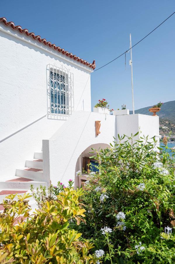 Traditional House Under The Clock Tower With Sweet View Poros Town Eksteriør billede